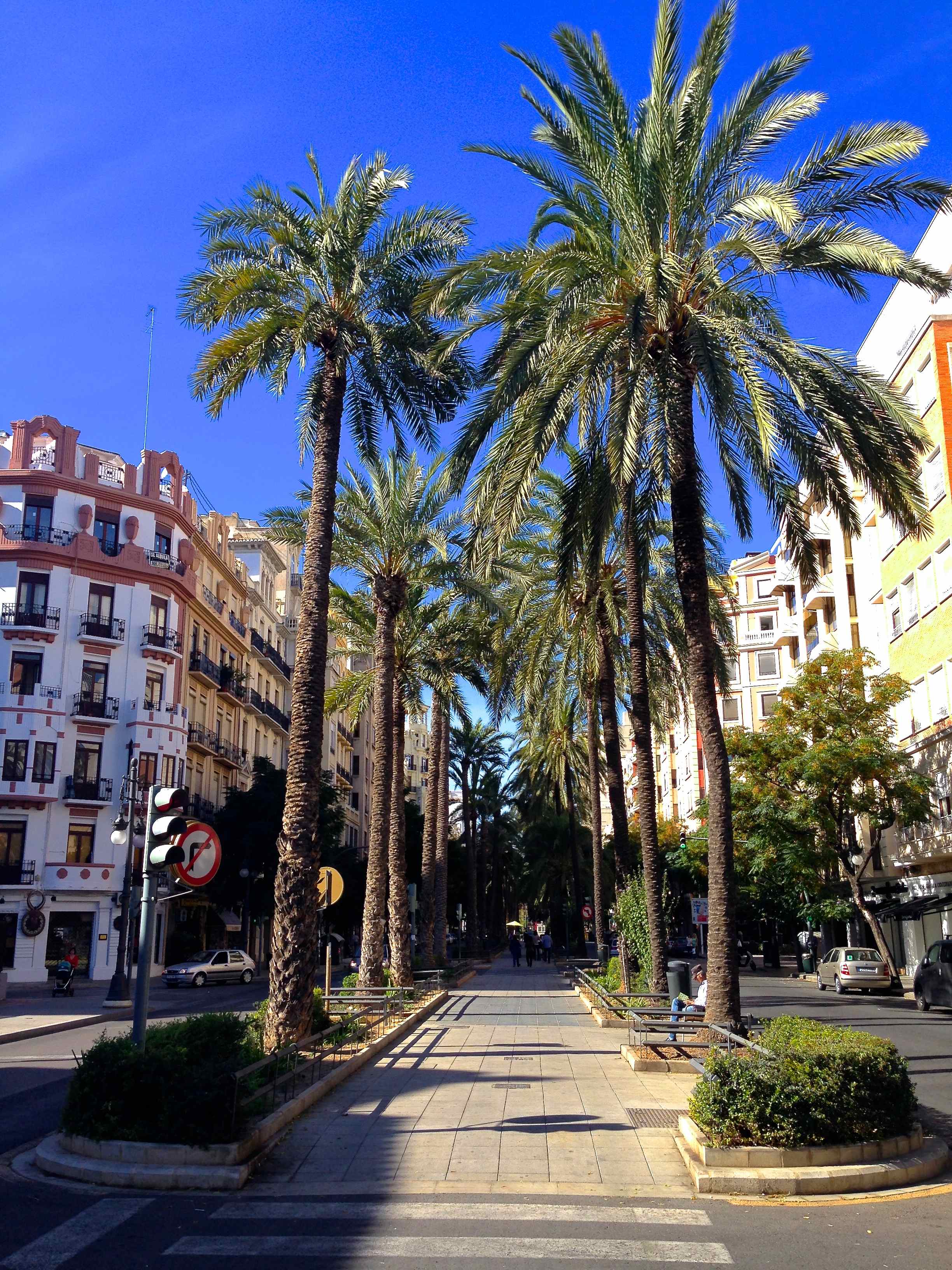 Valencia - Sun, Sand, & Paella - Urban SerenityUrban Serenity